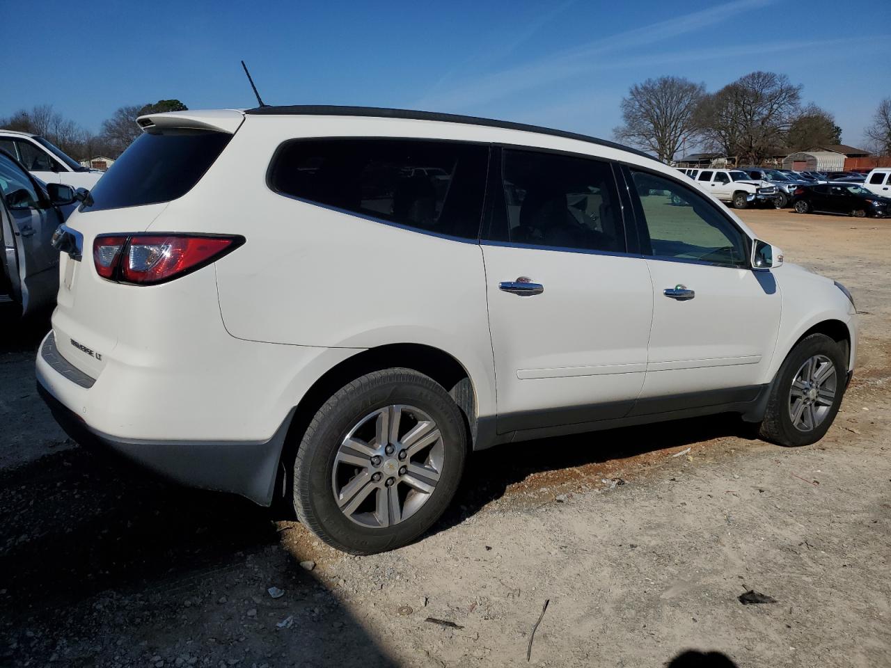 2015 Chevrolet Traverse - Image 3