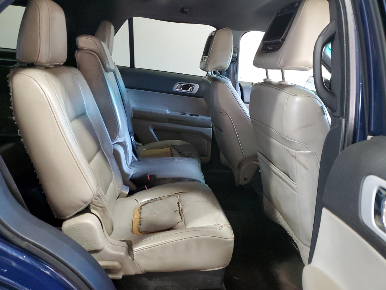 2012 Ford Explorer - Image 11