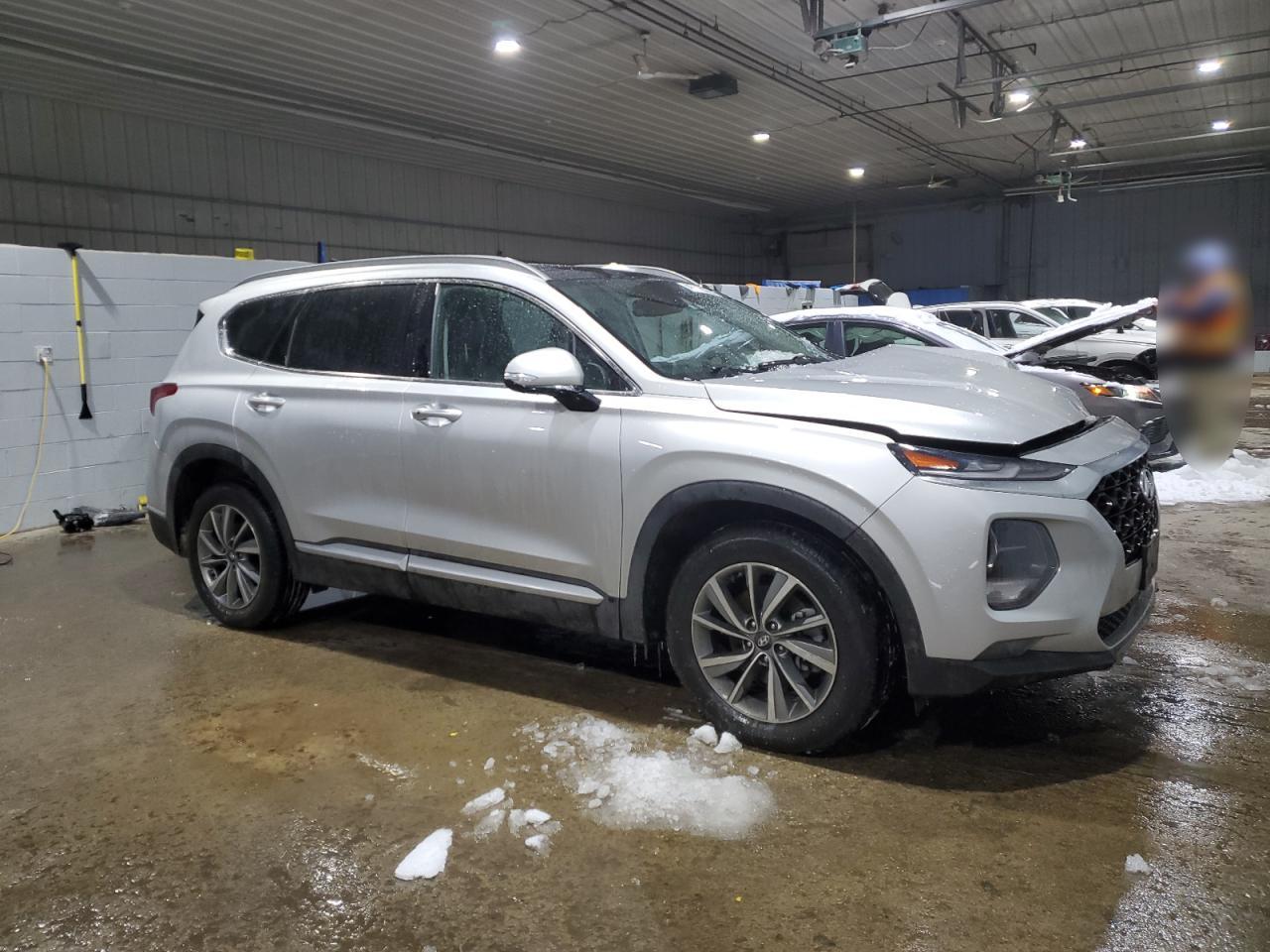 2019 Hyundai Santa Fe - Image 4