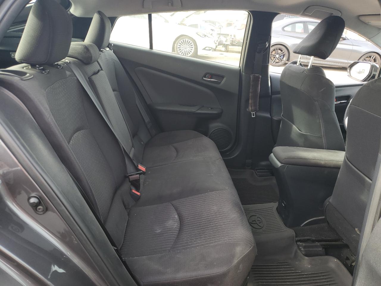 2017 Toyota Prius - Image 10