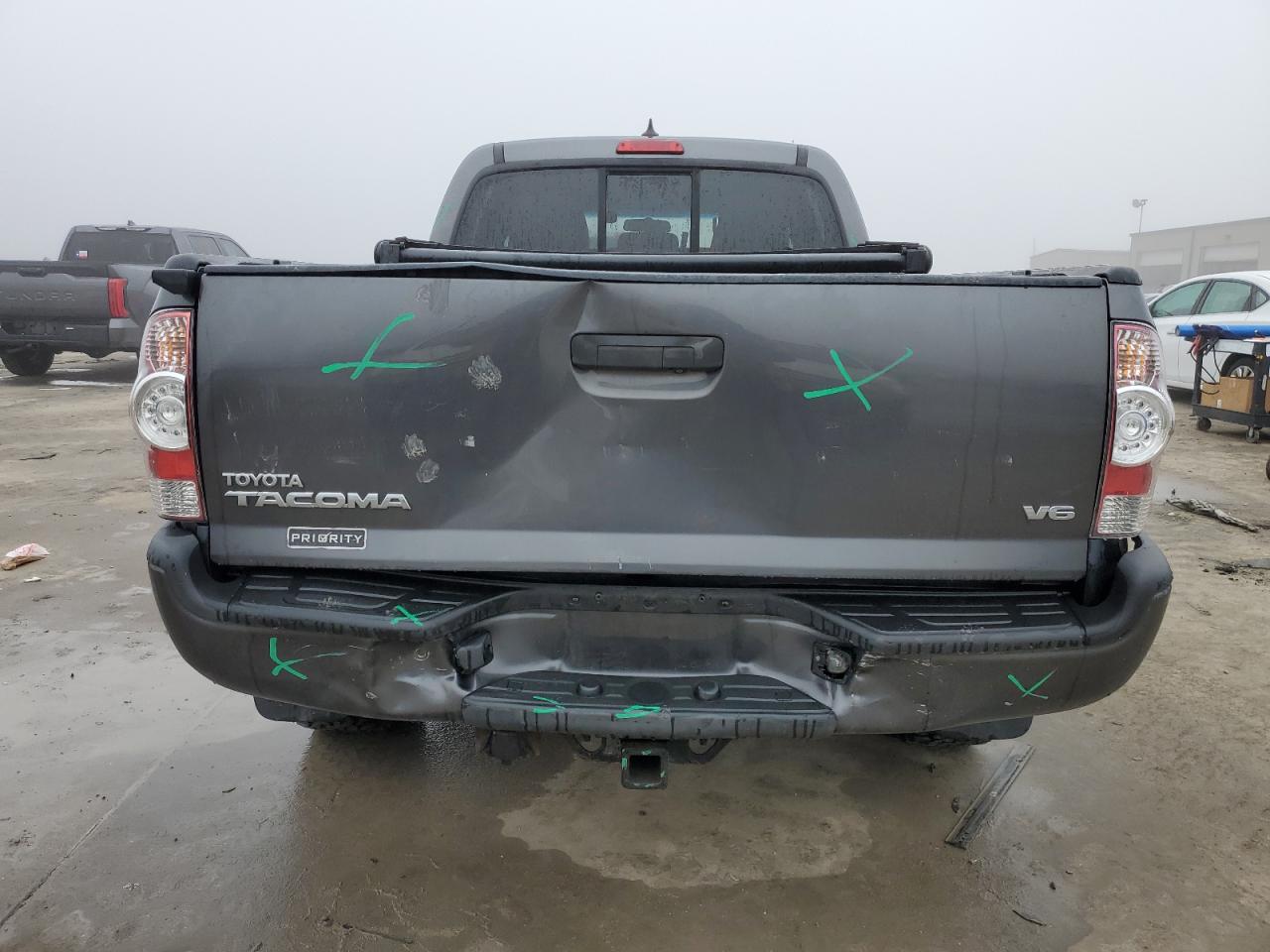 2015 Toyota Tacoma - Image 6