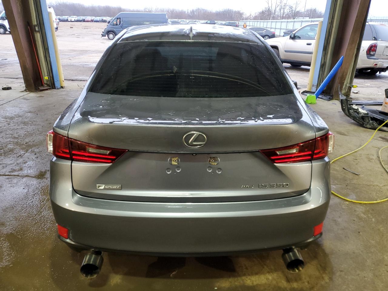 2016 Lexus IS - Image 6