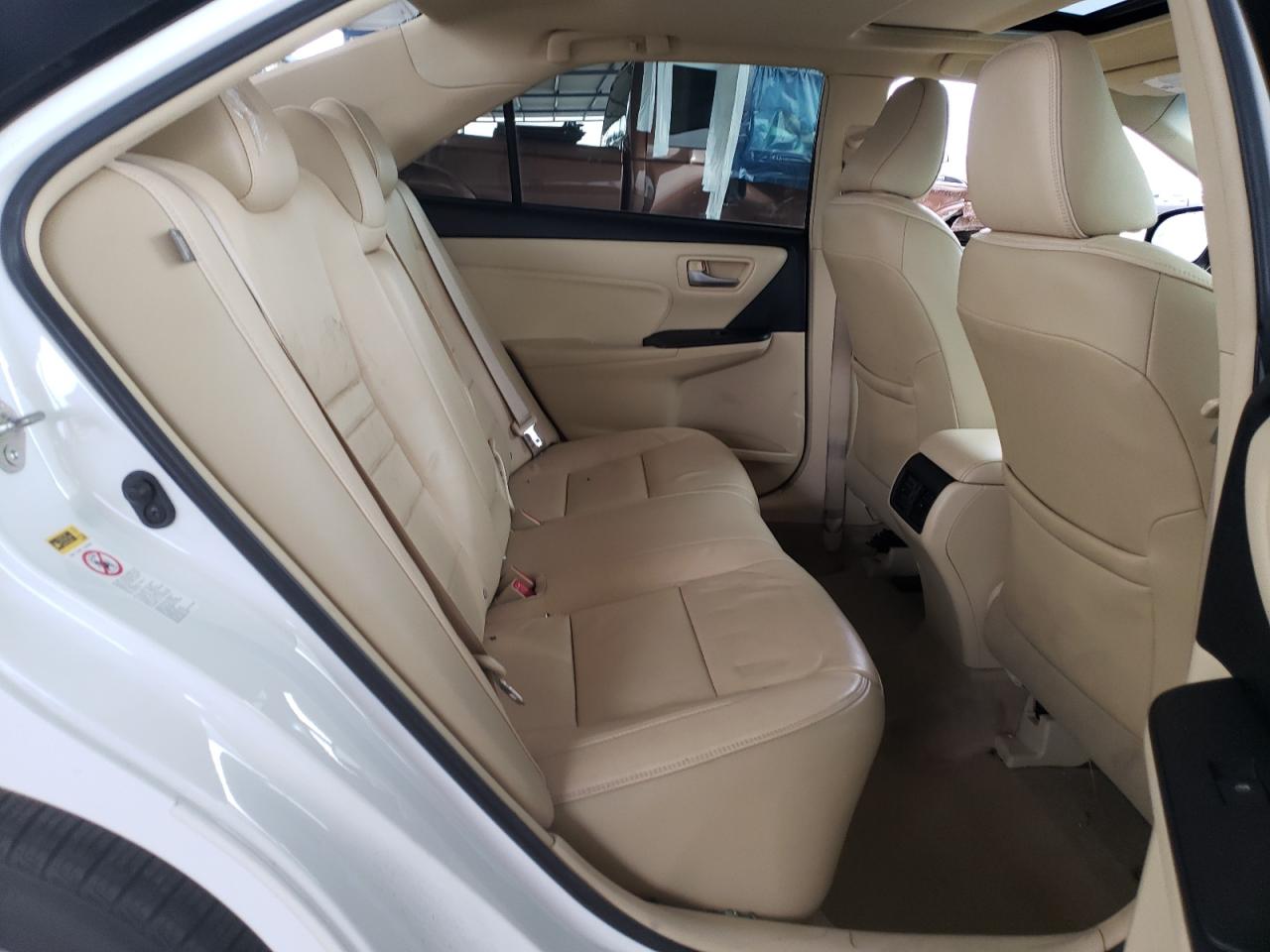 2015 Toyota Camry - Image 10