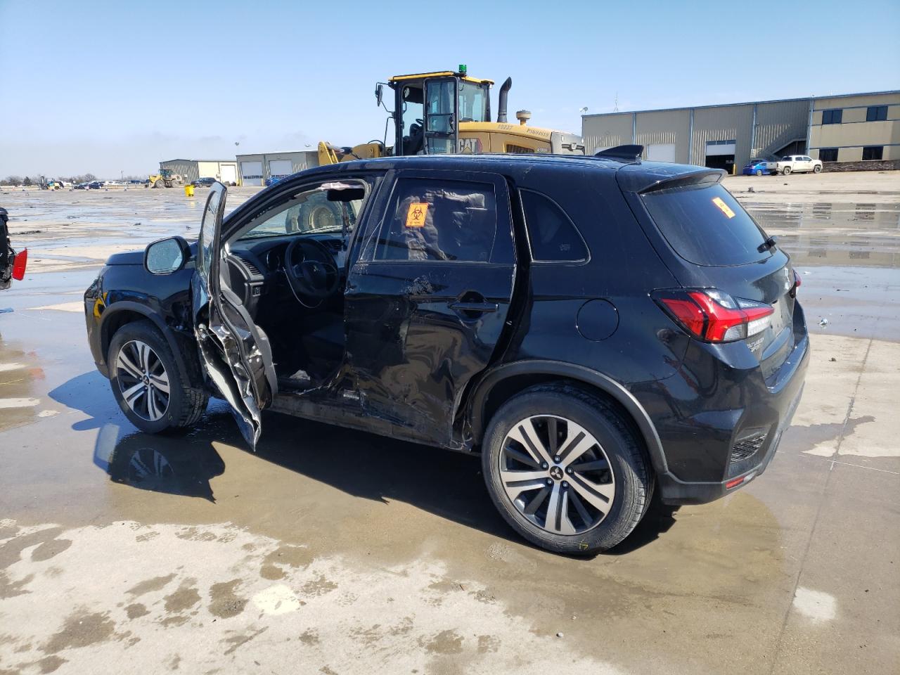 2021 Mitsubishi Outlander - Image 2
