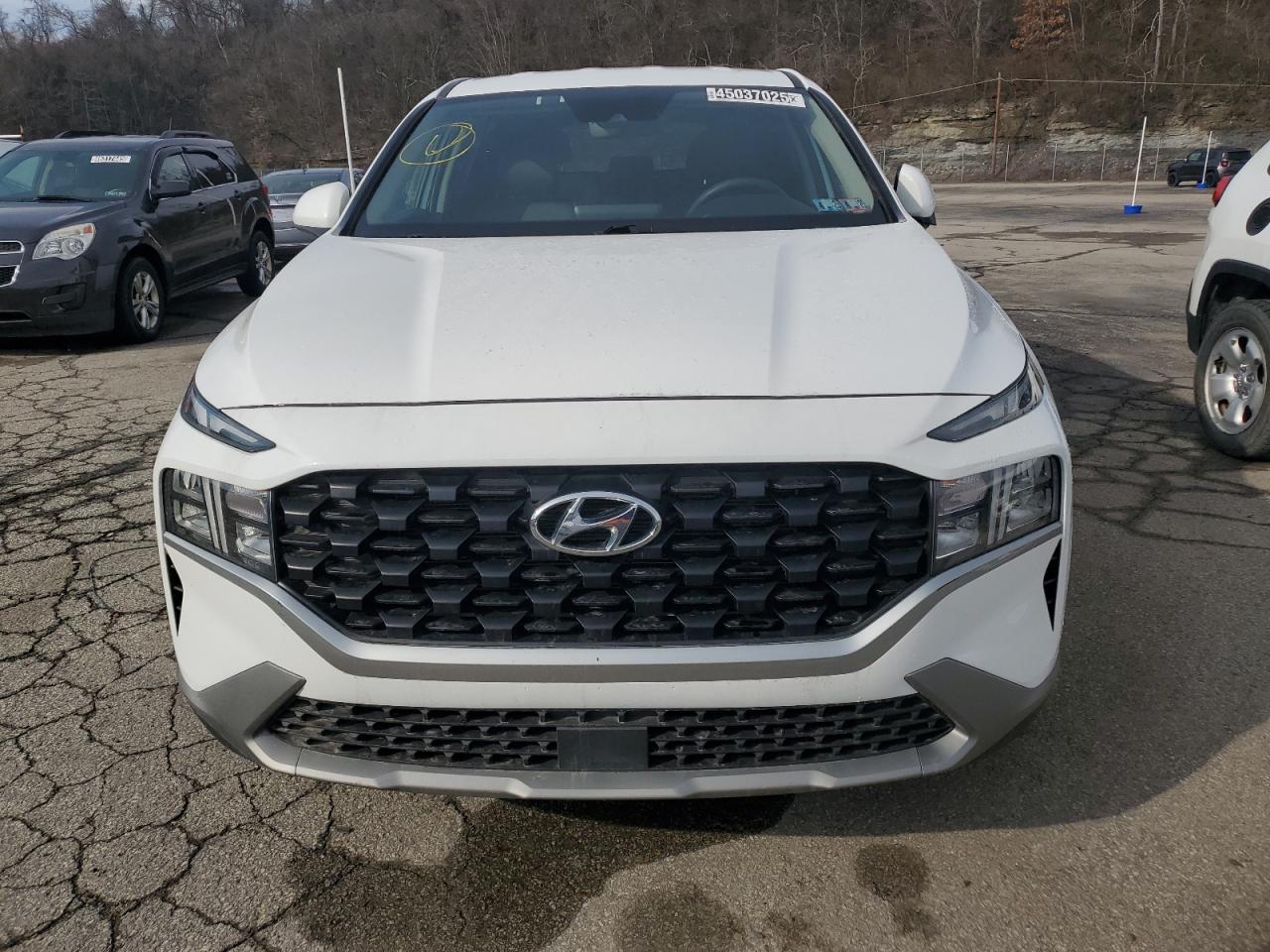 2023 Hyundai Santa Fe - Image 5