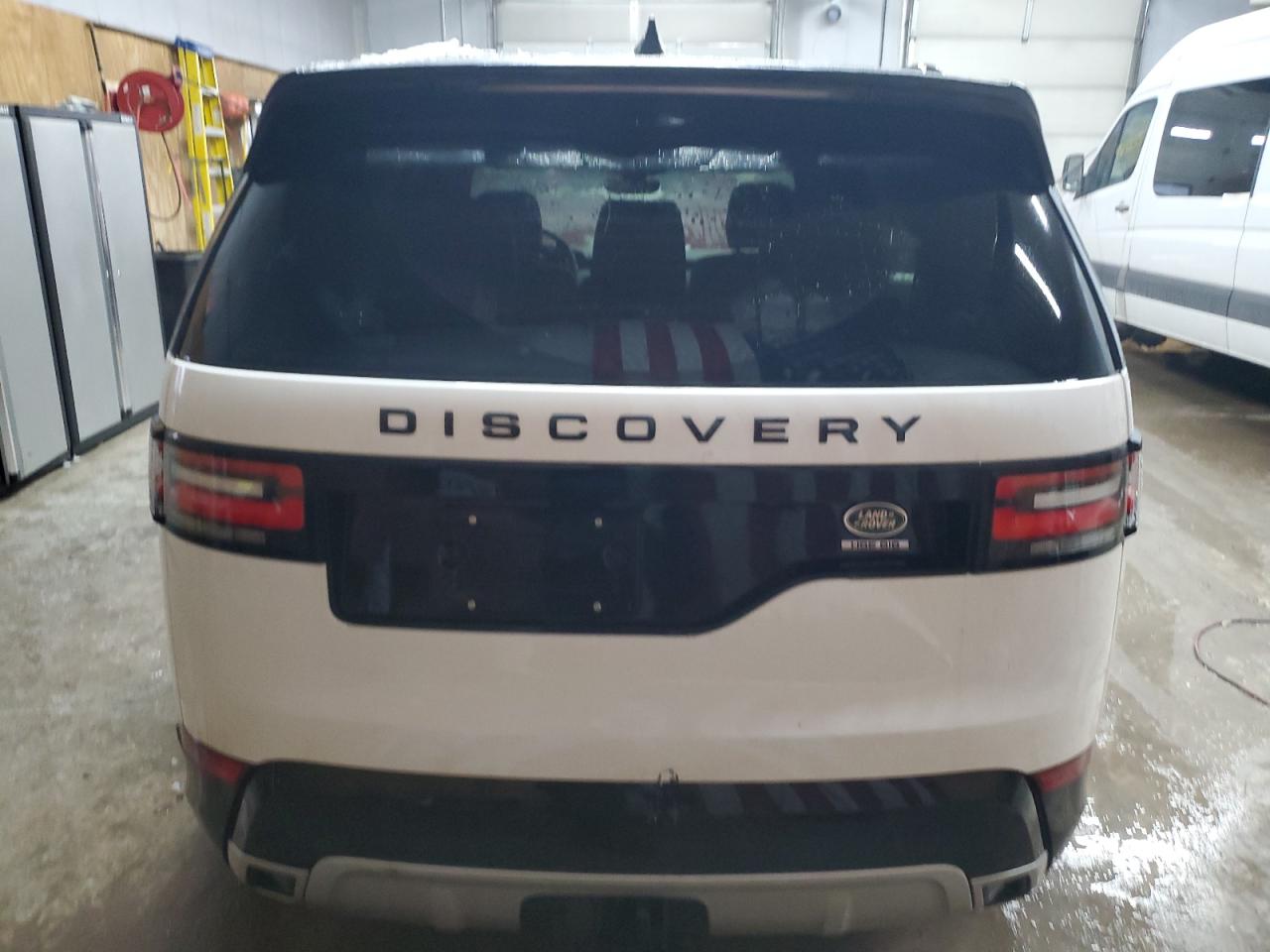 2017 Land Rover Discovery - Image 6