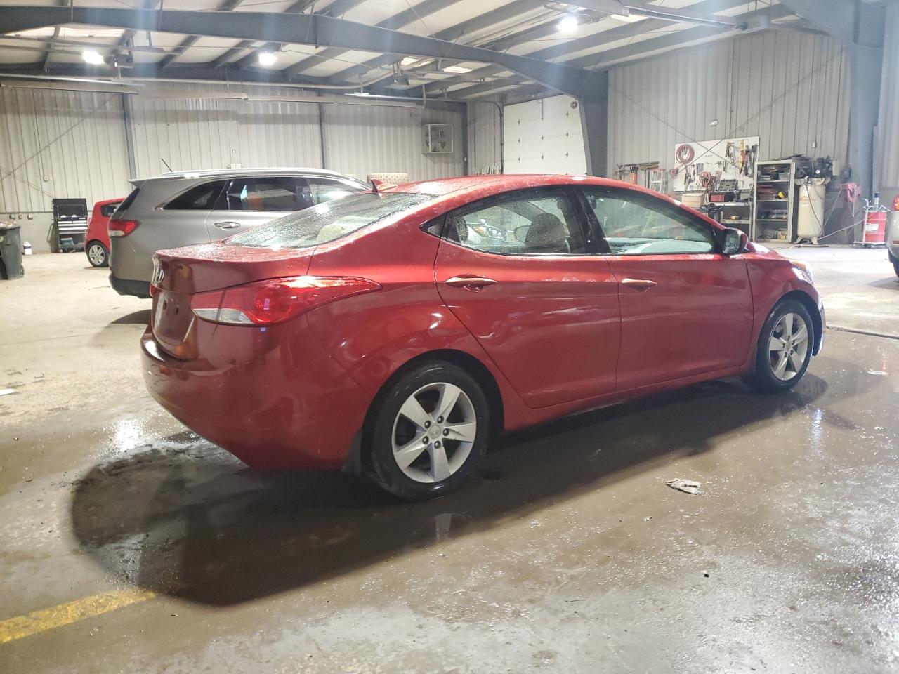 2013 Hyundai Elantra - Image 3