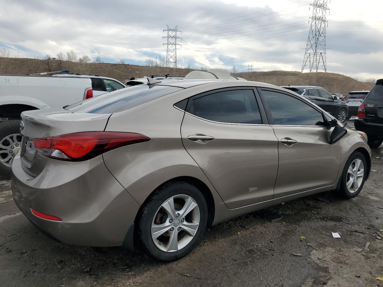 2016 Hyundai Elantra - Image 3