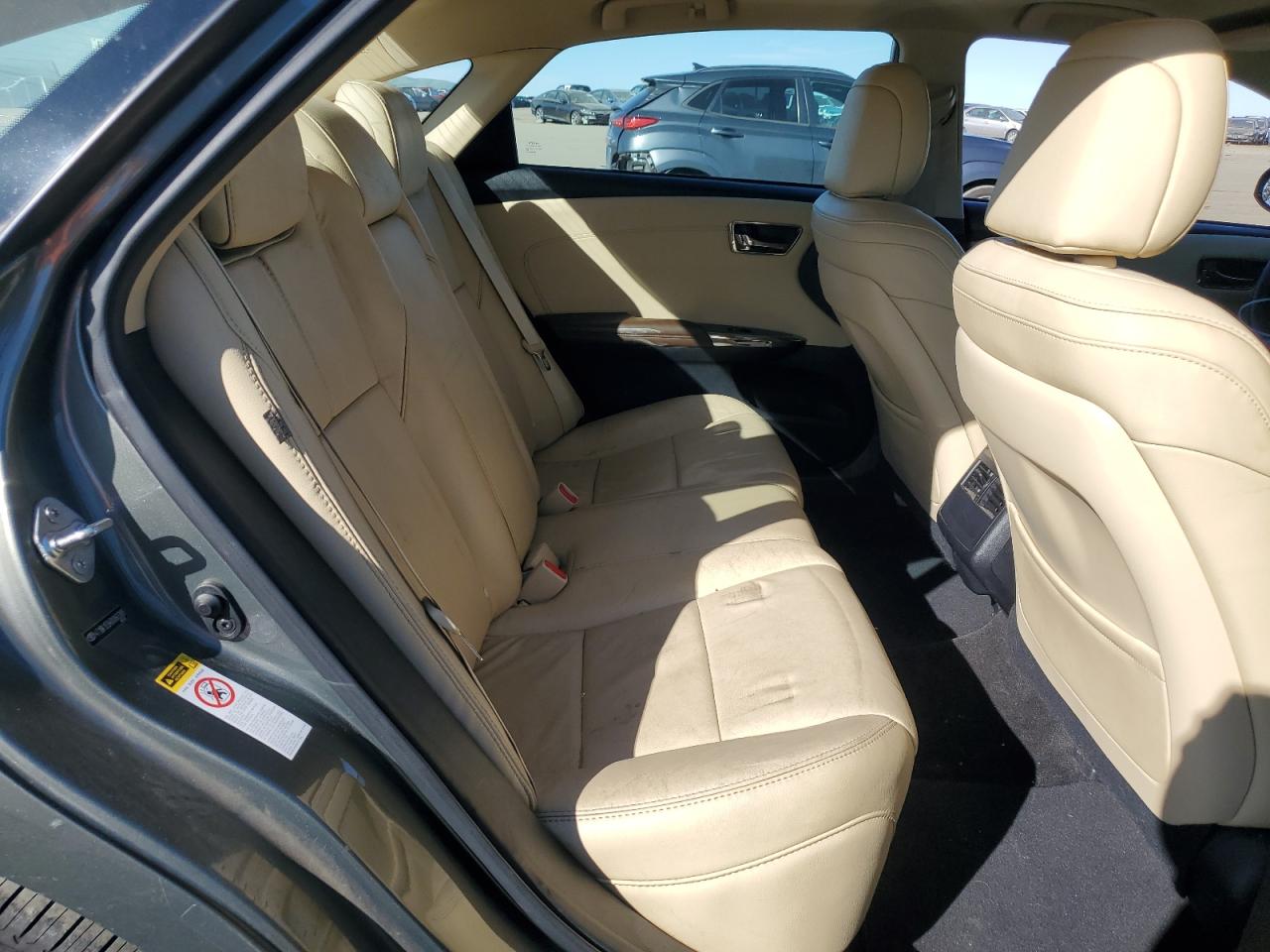 2013 Toyota Avalon - Image 10