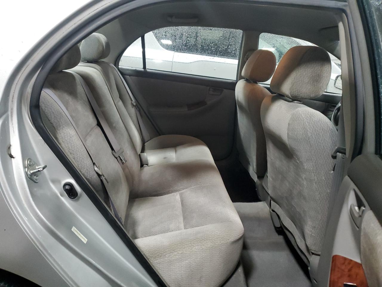 2004 Toyota Corolla - Image 10