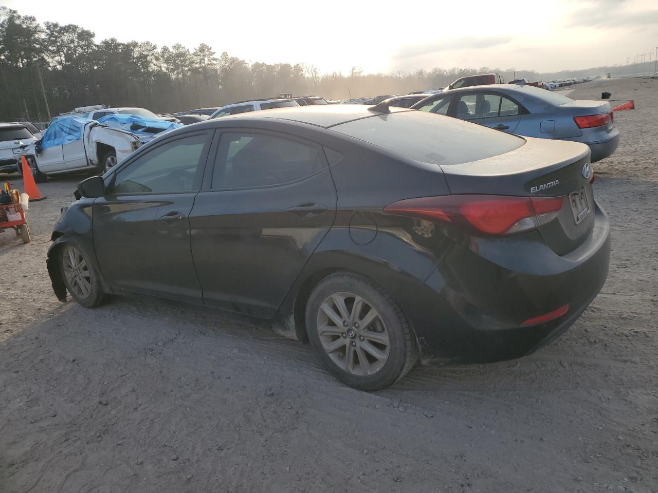2014 Hyundai Elantra - Image 2
