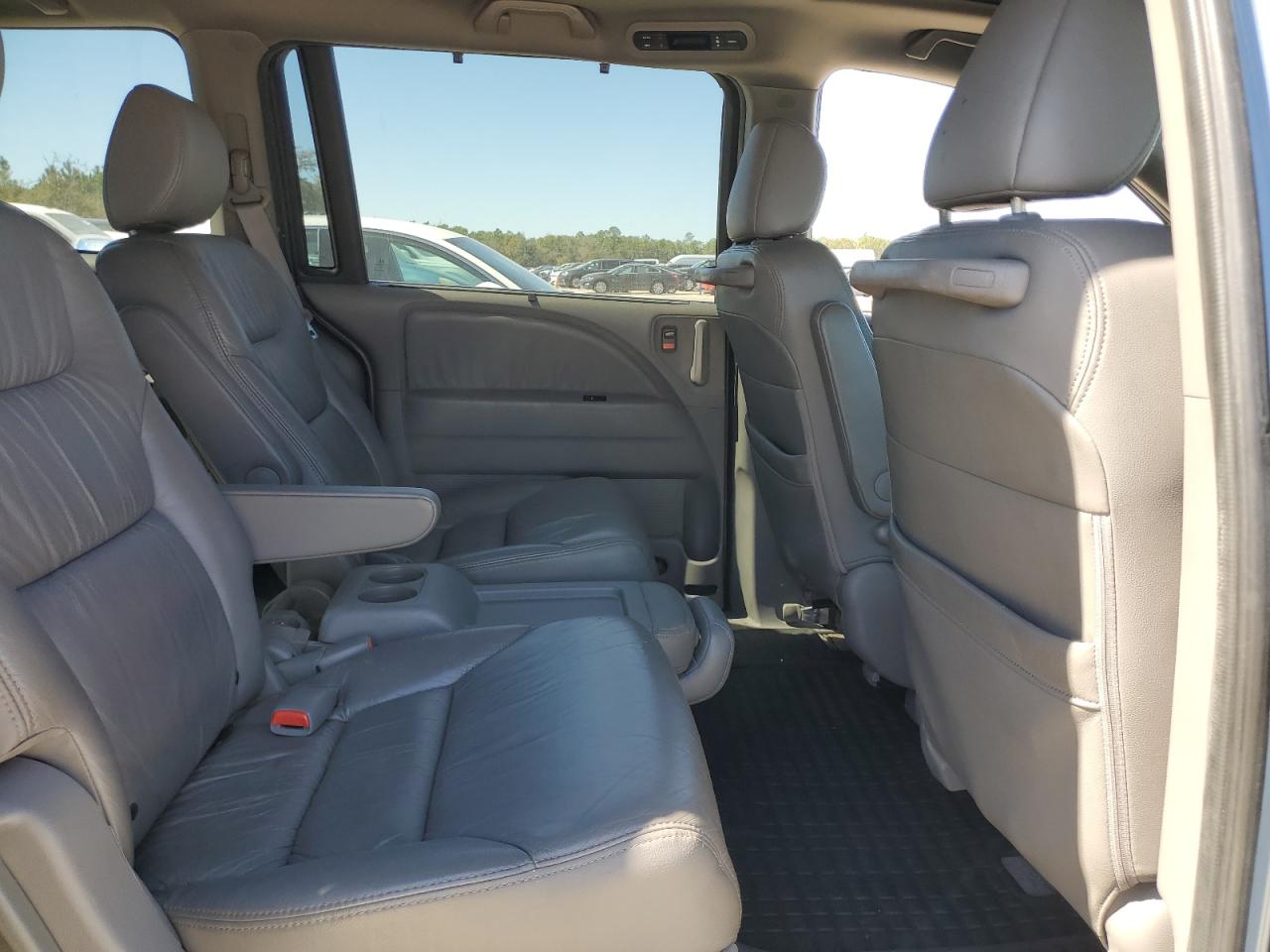 2010 Honda Odyssey - Image 11