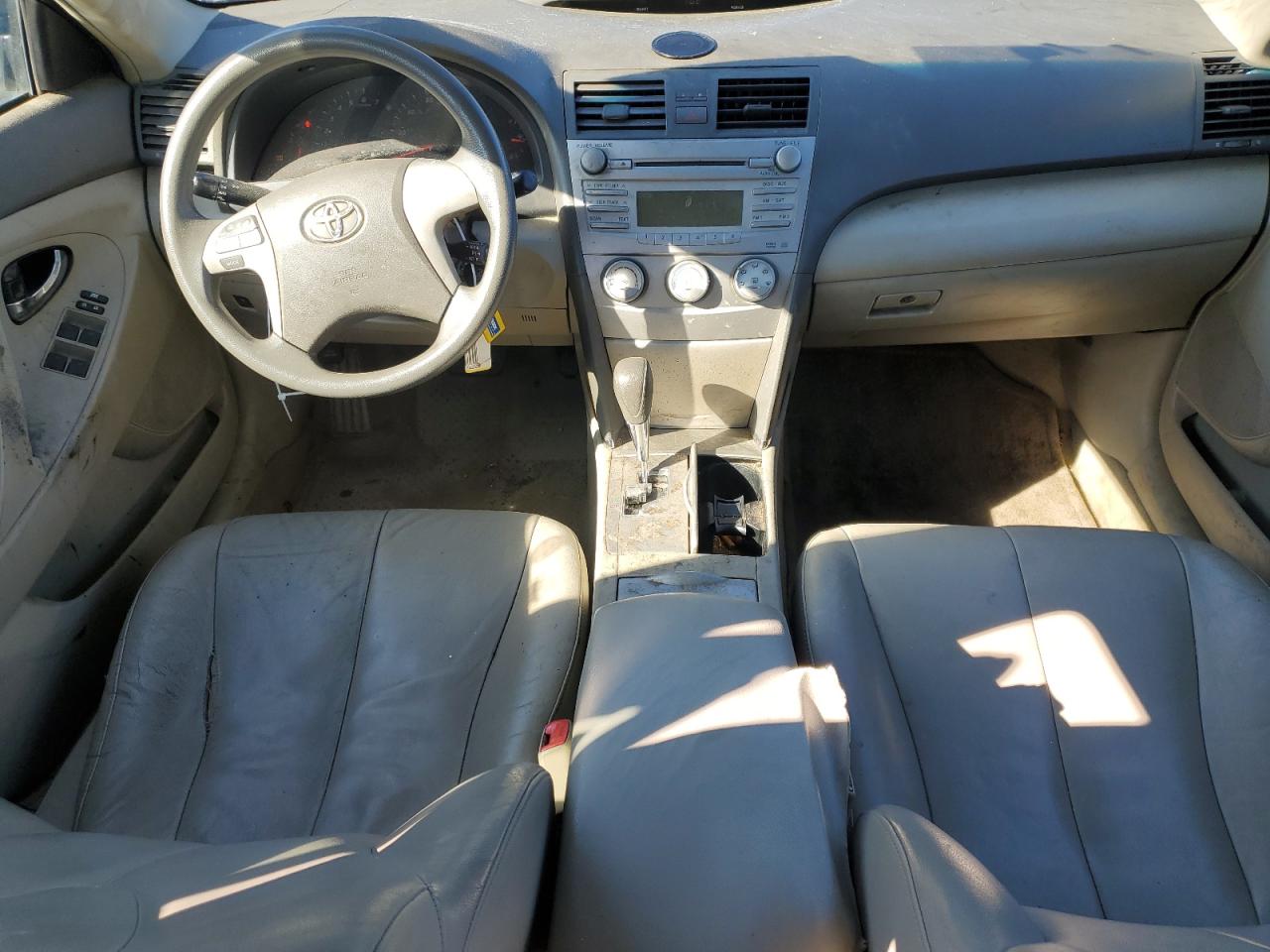 2011 Toyota Camry - Image 8