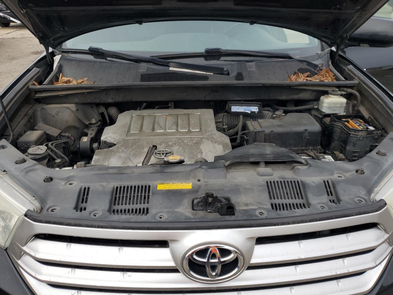 2013 Toyota Highlander - Image 12