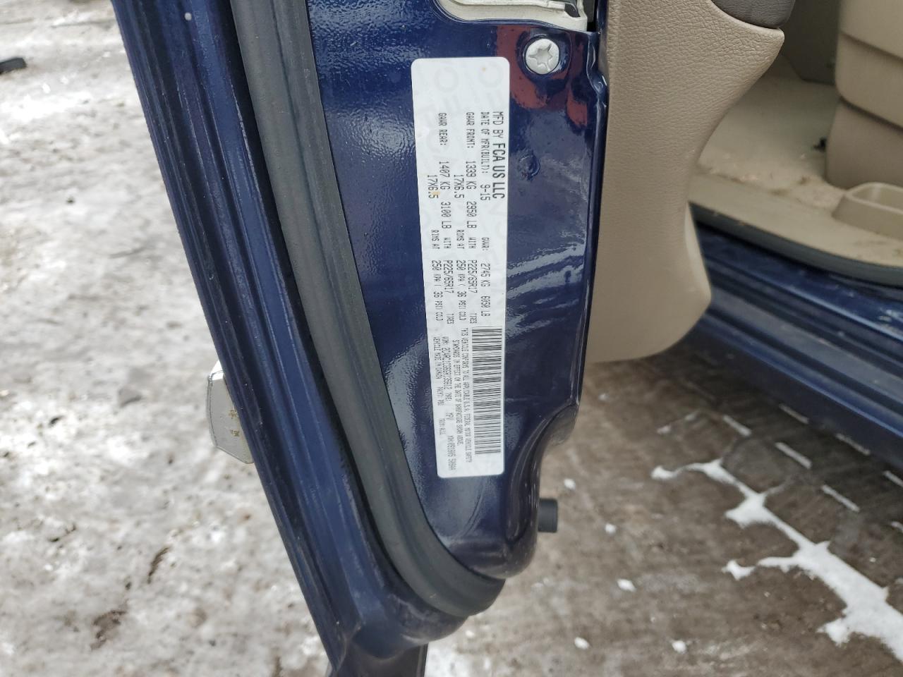 2016 Chrysler Town & Country - Image 15