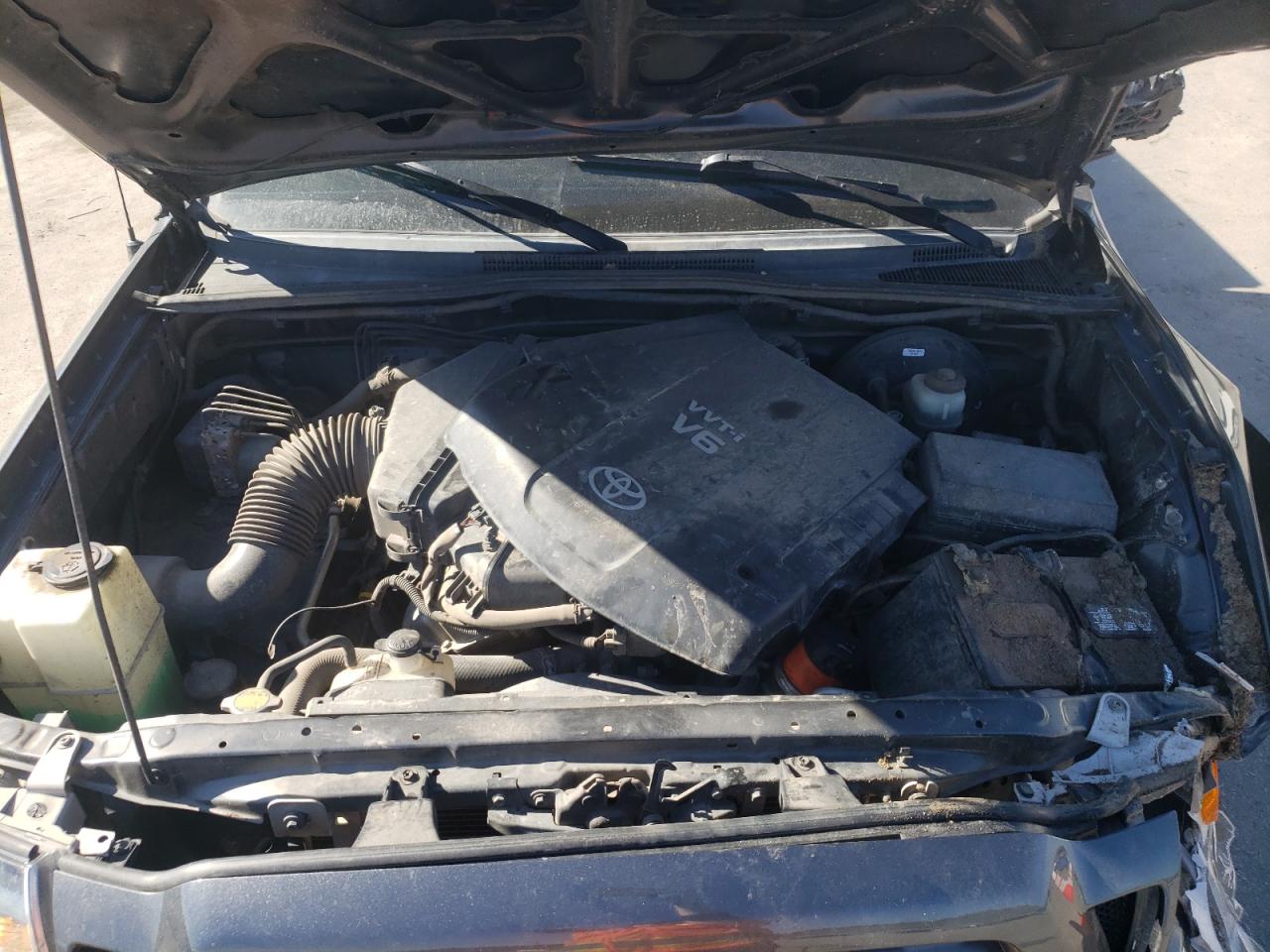 2010 Toyota Tacoma - Image 11