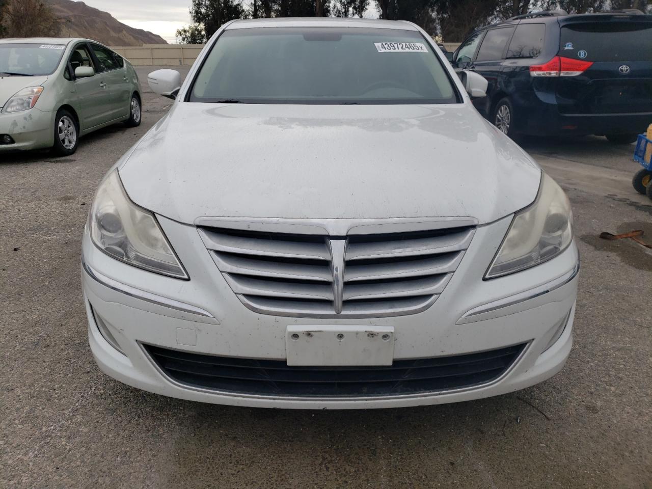 2013 Hyundai Genesis - Image 5