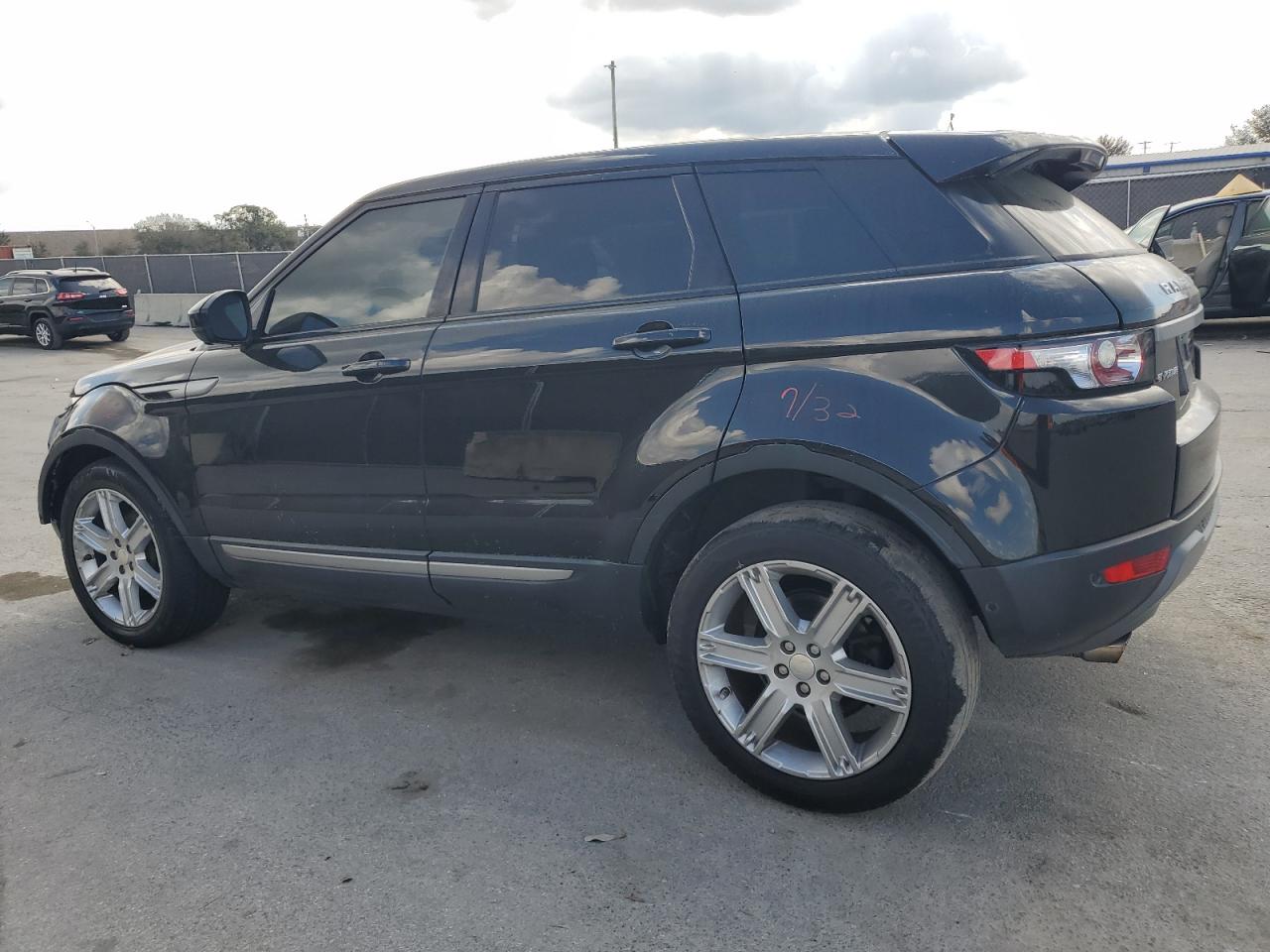 2015 Land Rover Range Rover - Image 2