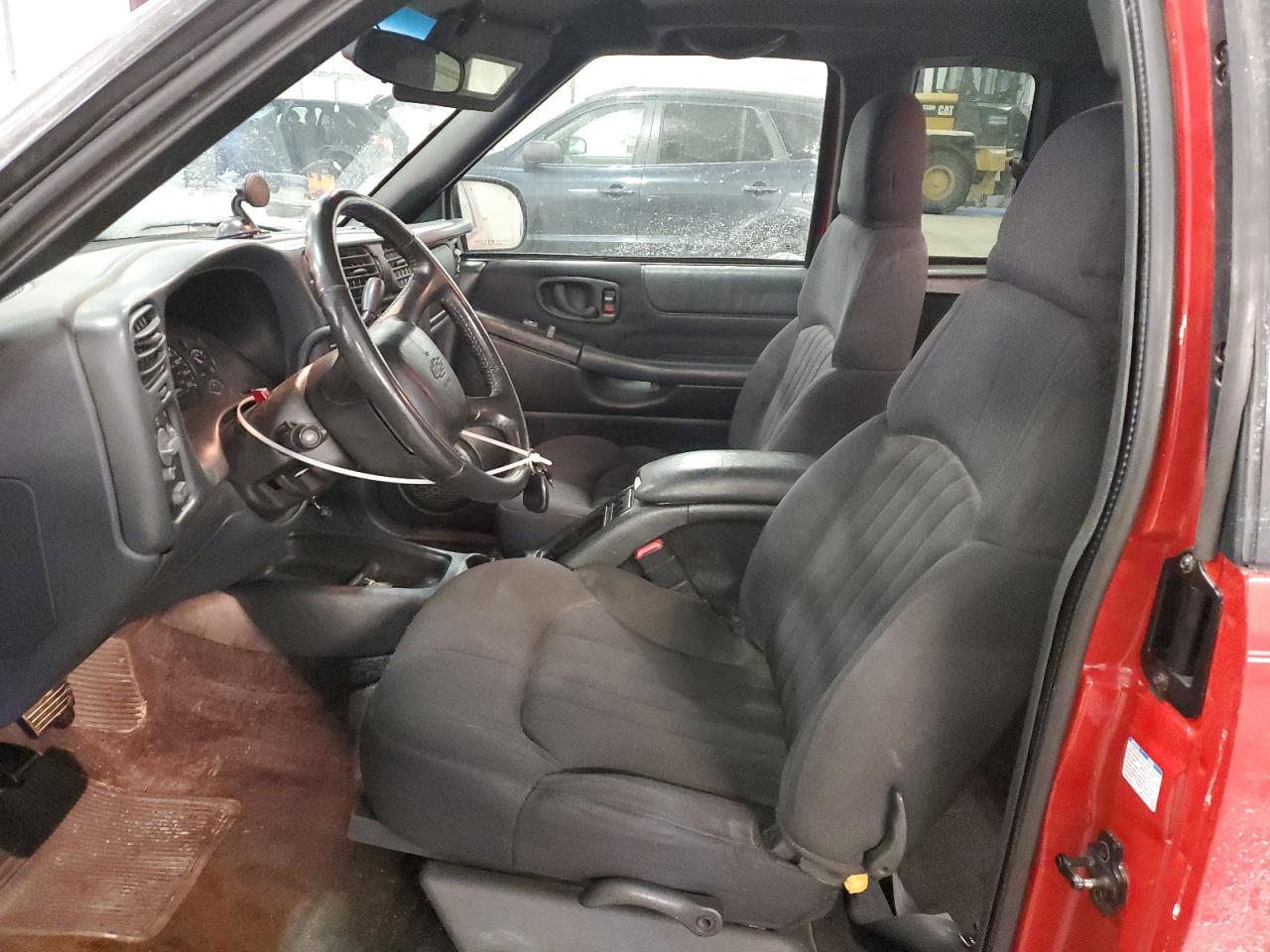 2003 Chevrolet S-10 Pickup - Image 7