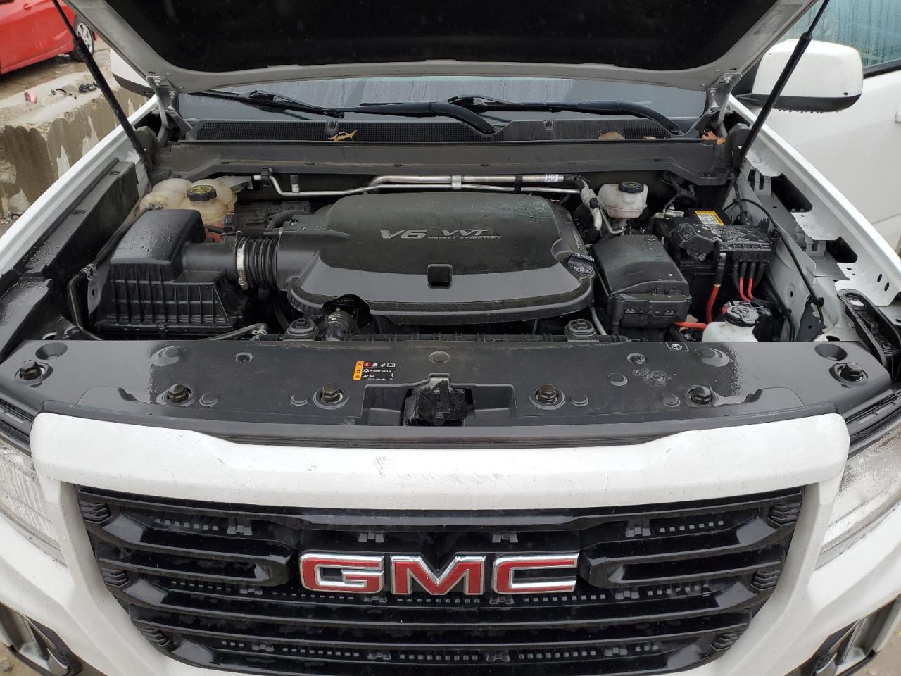 2022 GMC Canyon - Image 11