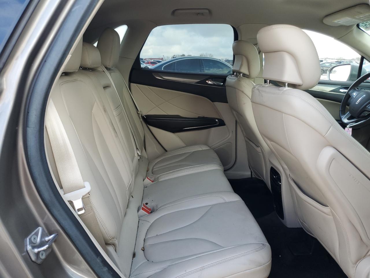 2017 Lincoln MKC - Image 11