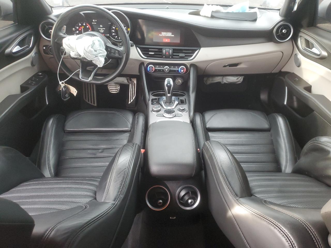 2020 Alfa Romeo Giulia - Image 8