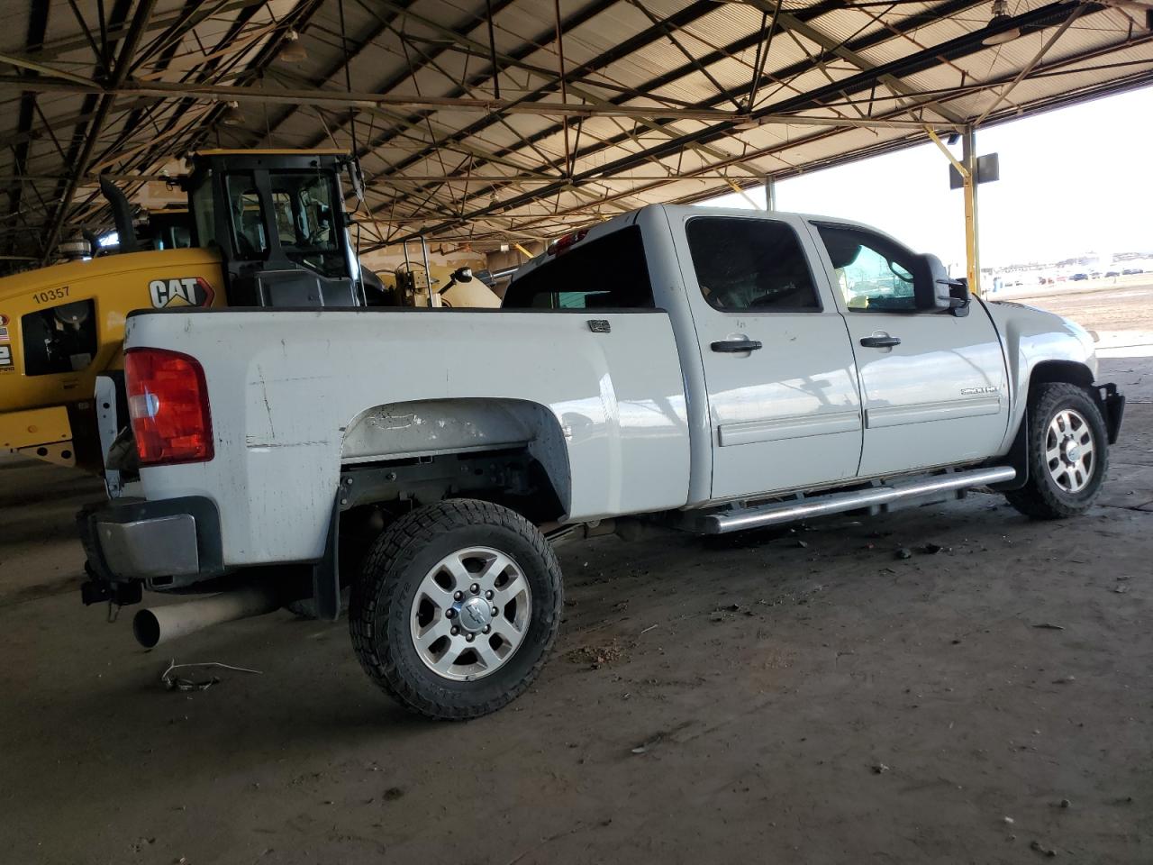 2013 Chevrolet Silverado - Image 3