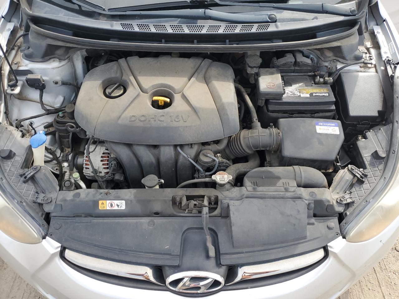 2012 Hyundai Elantra - Image 11
