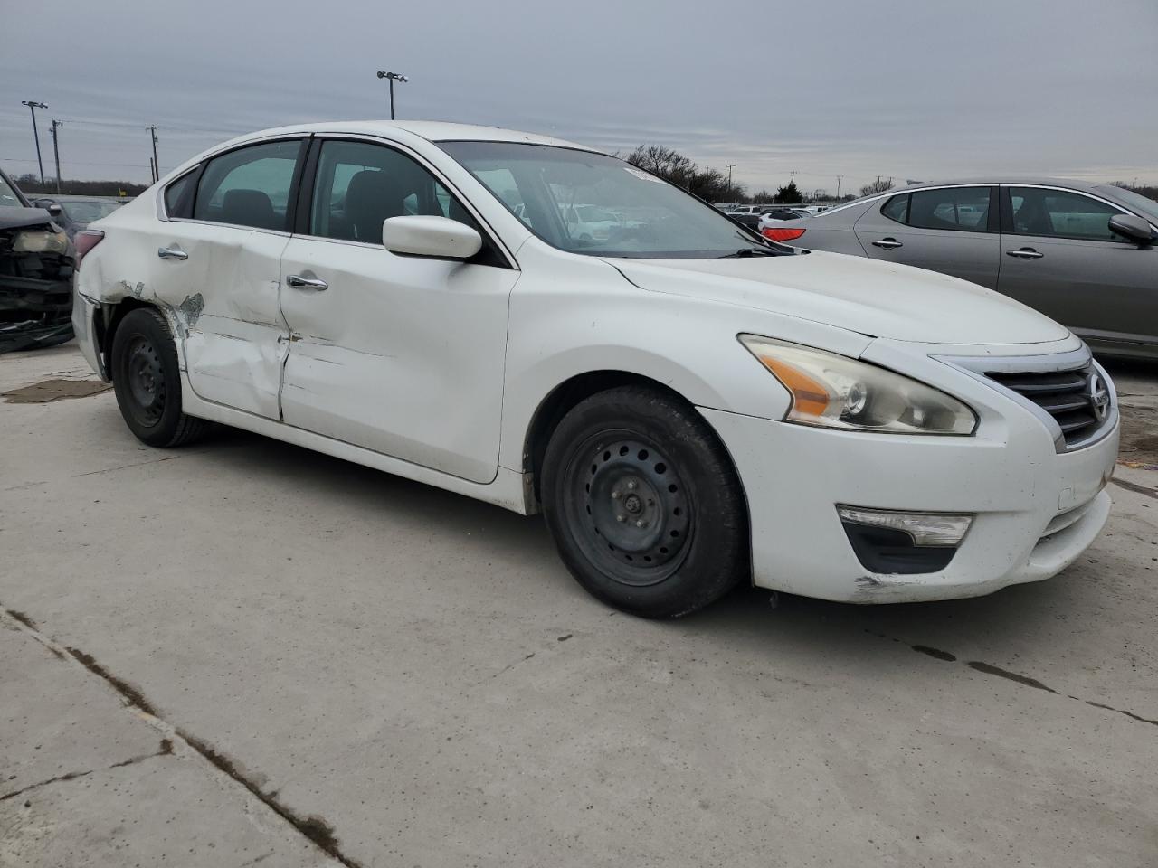 2014 Nissan Altima - Image 4