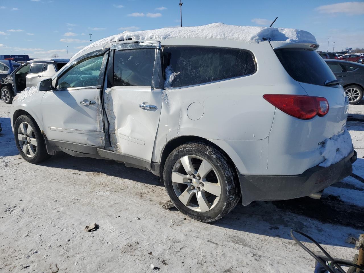 2009 Chevrolet Traverse - Image 2