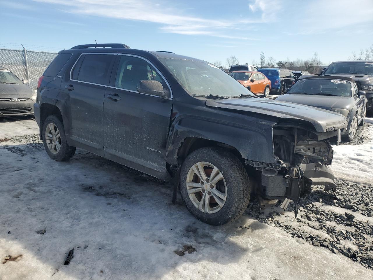 2017 GMC Terrain - Image 4