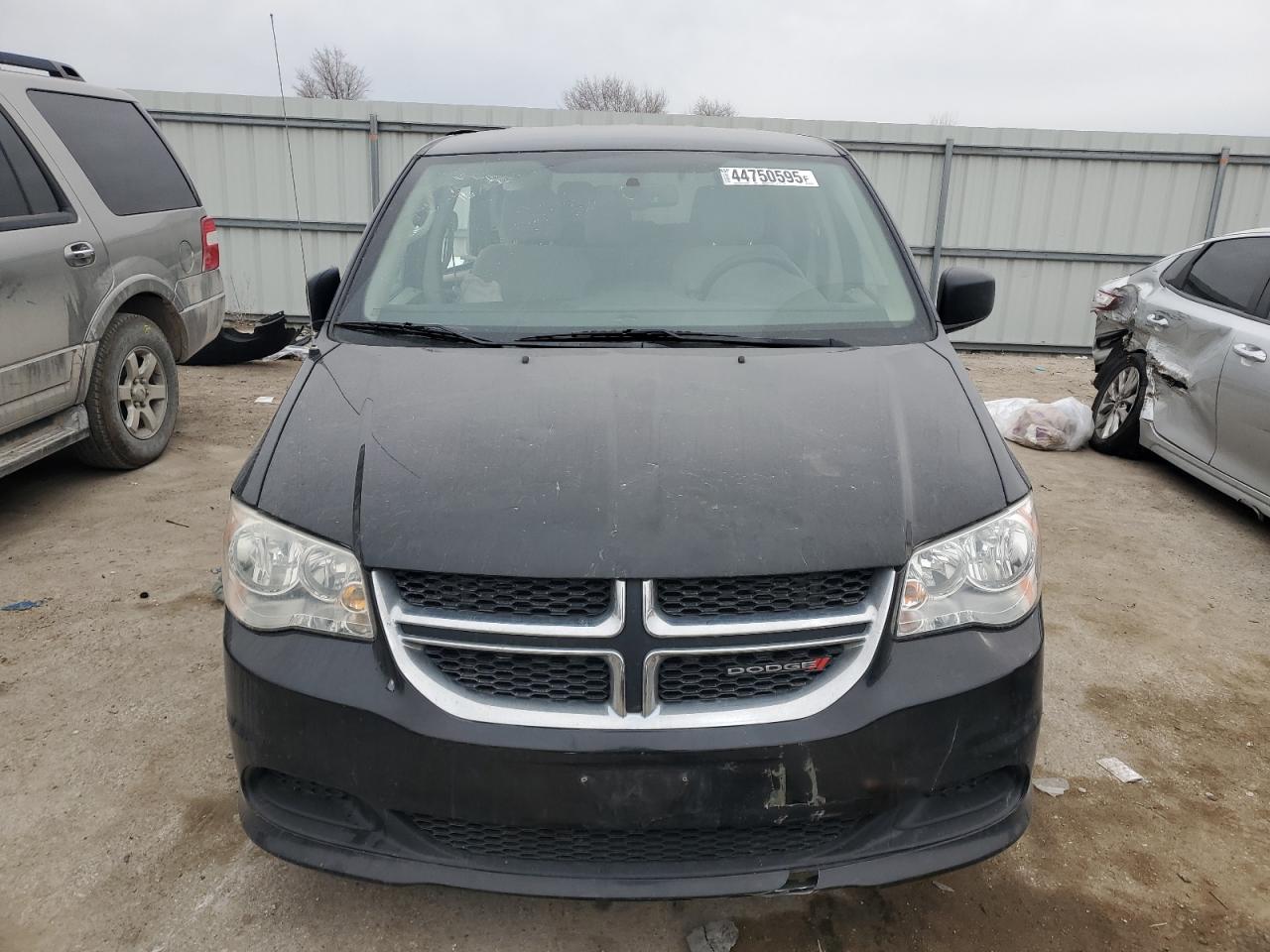 2018 Dodge Caravan - Image 5