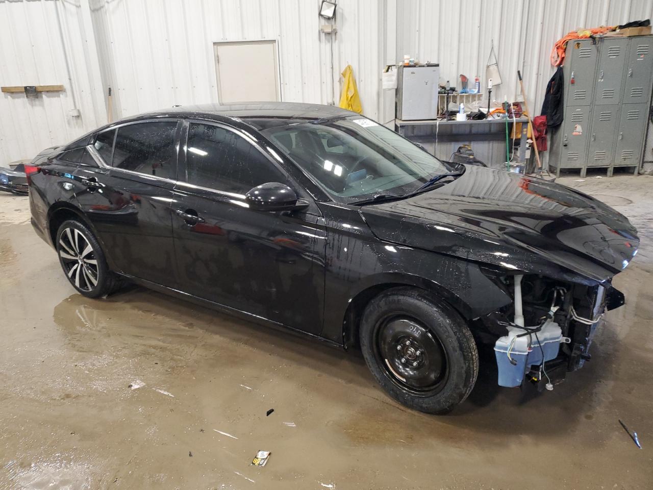 2020 Nissan Altima - Image 4