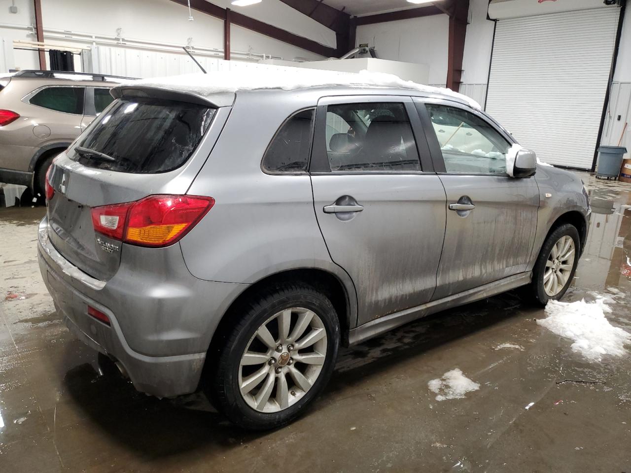 2011 Mitsubishi Outlander - Image 3