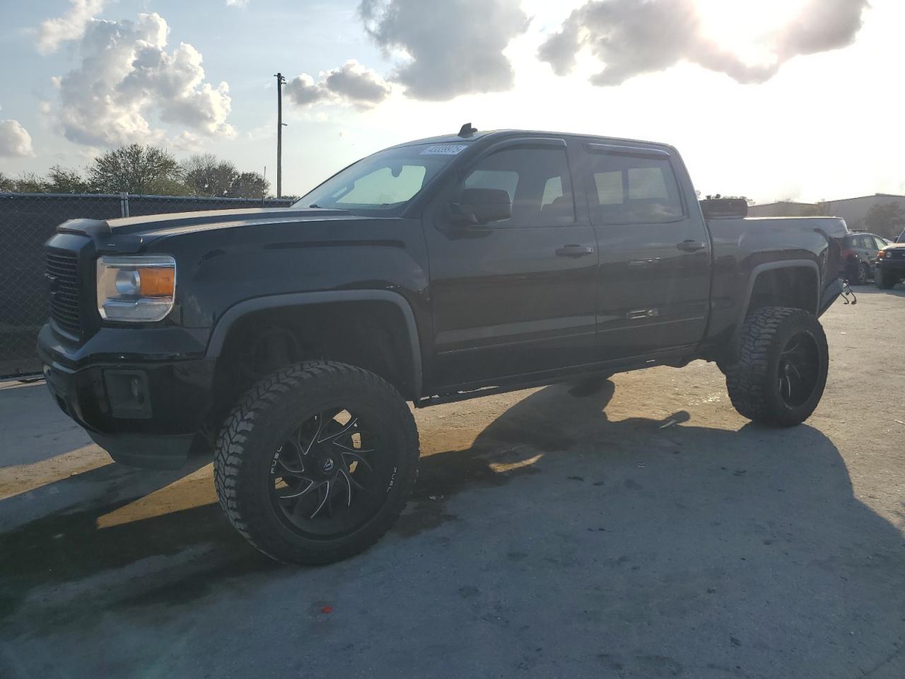 2014 GMC Sierra - Image 1