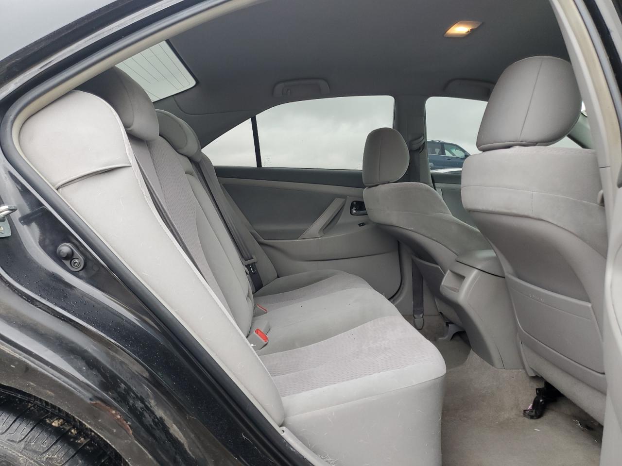 2011 Toyota Camry - Image 10