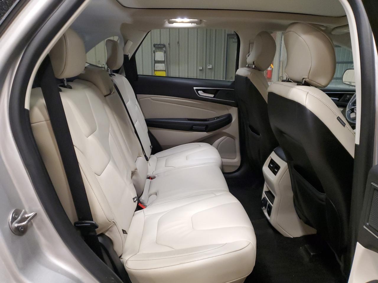 2019 Ford Edge - Image 10