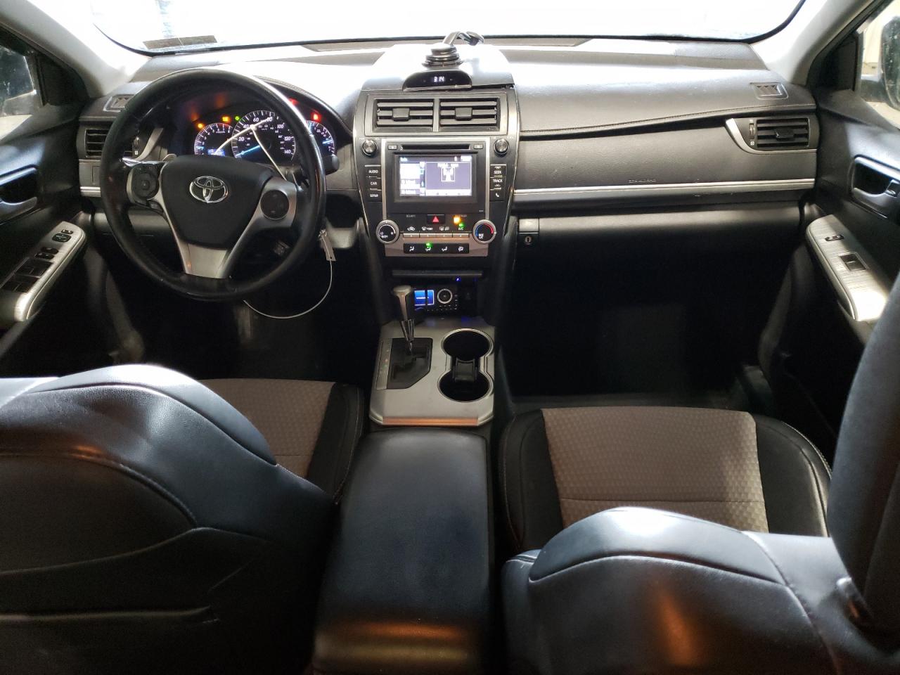 2014 Toyota Camry - Image 8