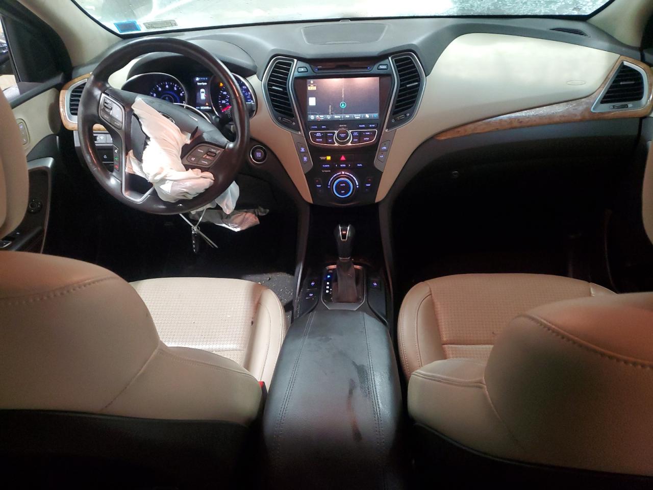 2014 Hyundai Santa Fe - Image 8