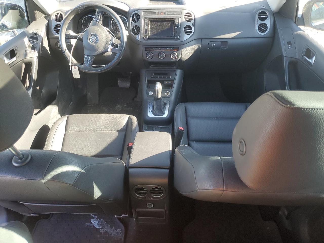 2016 Volkswagen Tiguan - Image 8