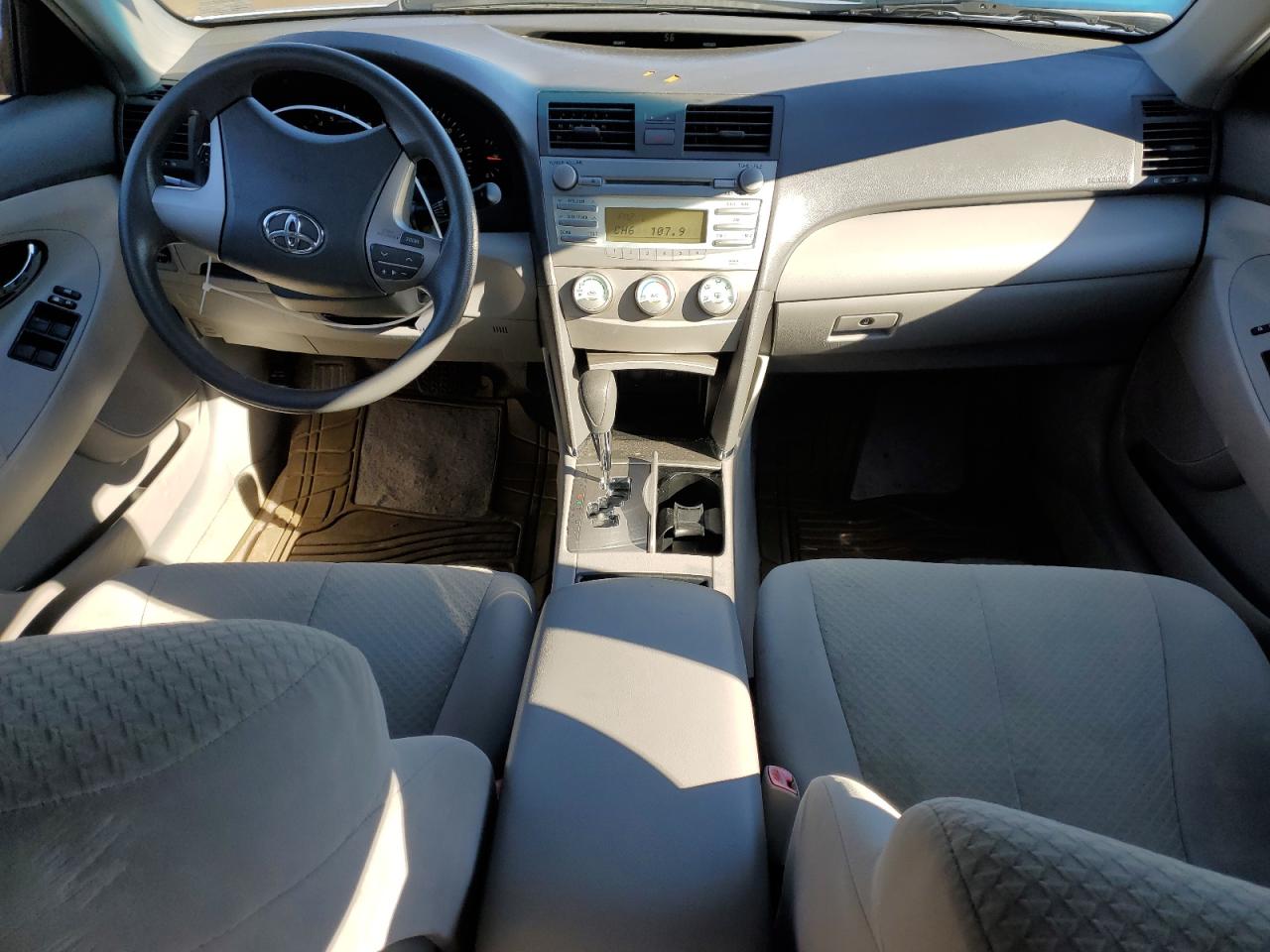 2009 Toyota Camry - Image 8