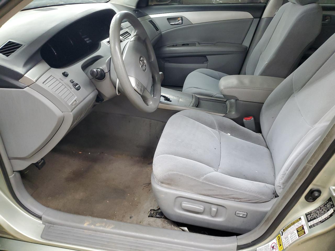 2008 Toyota Avalon - Image 7
