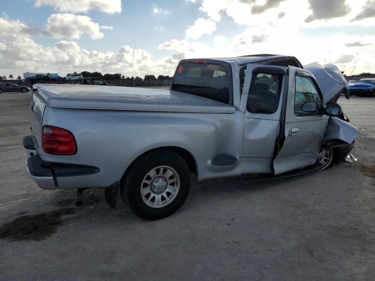 2003 Ford F-150 - Image 3