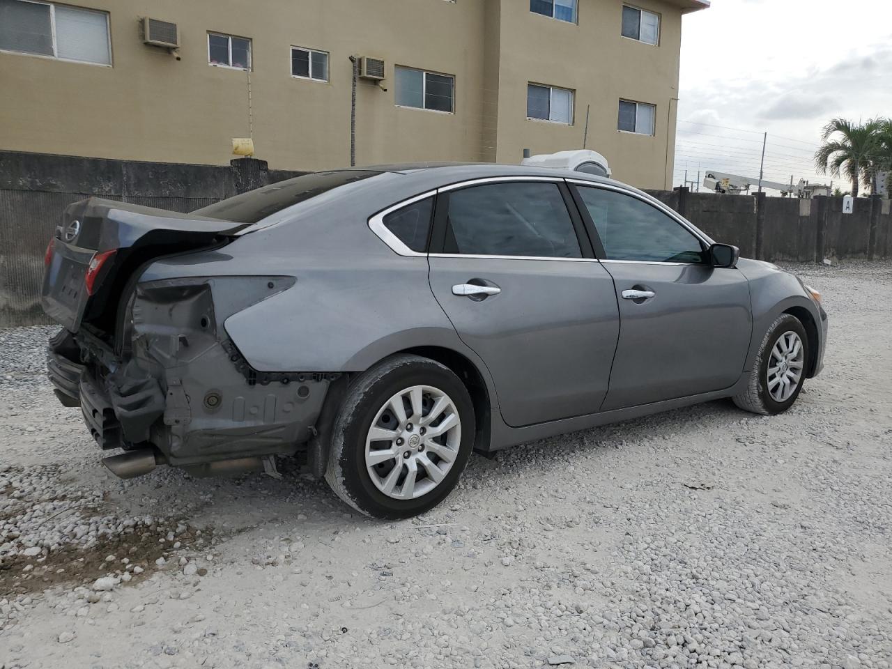 2016 Nissan Altima - Image 3