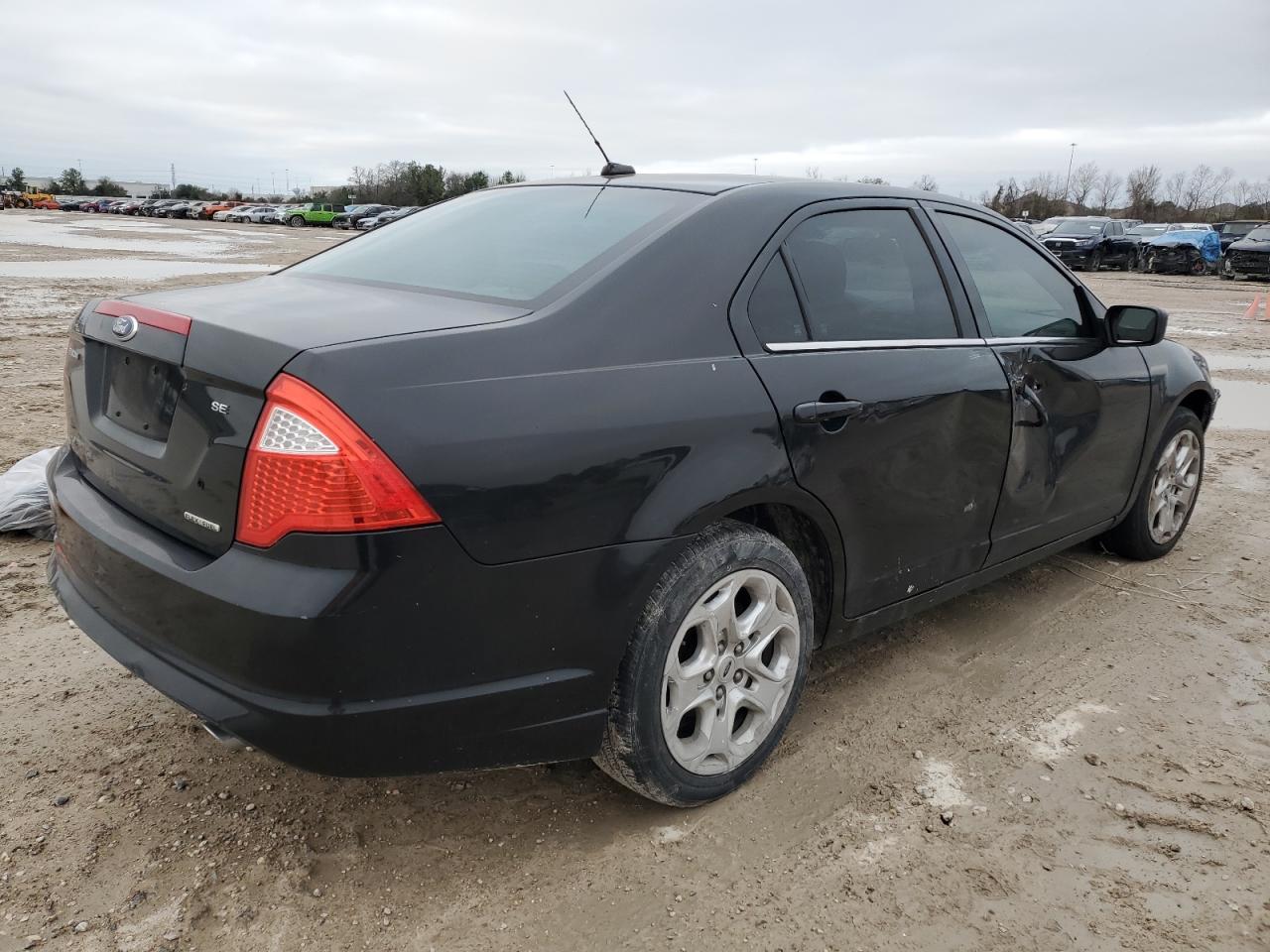 2011 Ford Fusion - Image 3