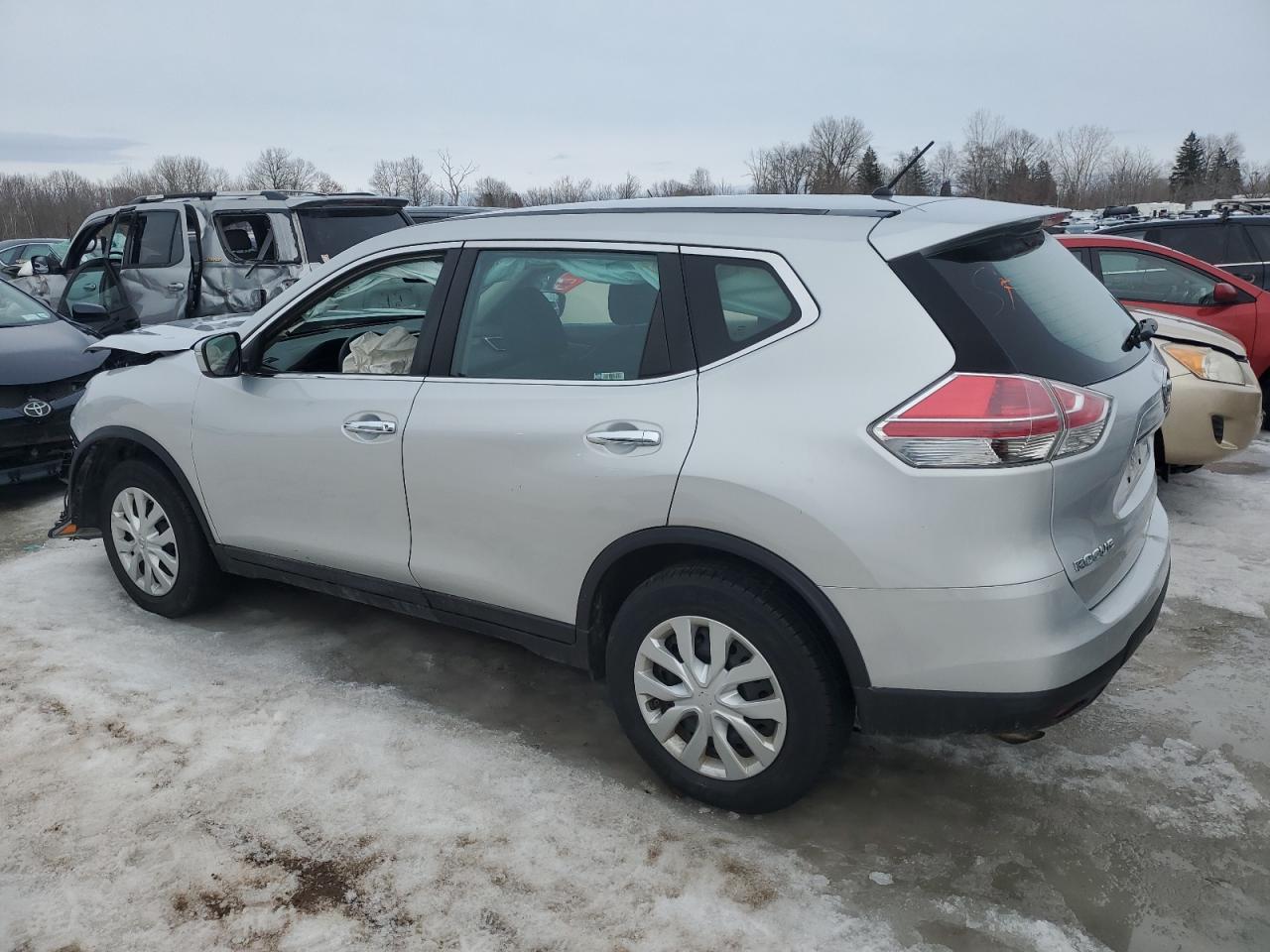 2014 Nissan Rogue - Image 2
