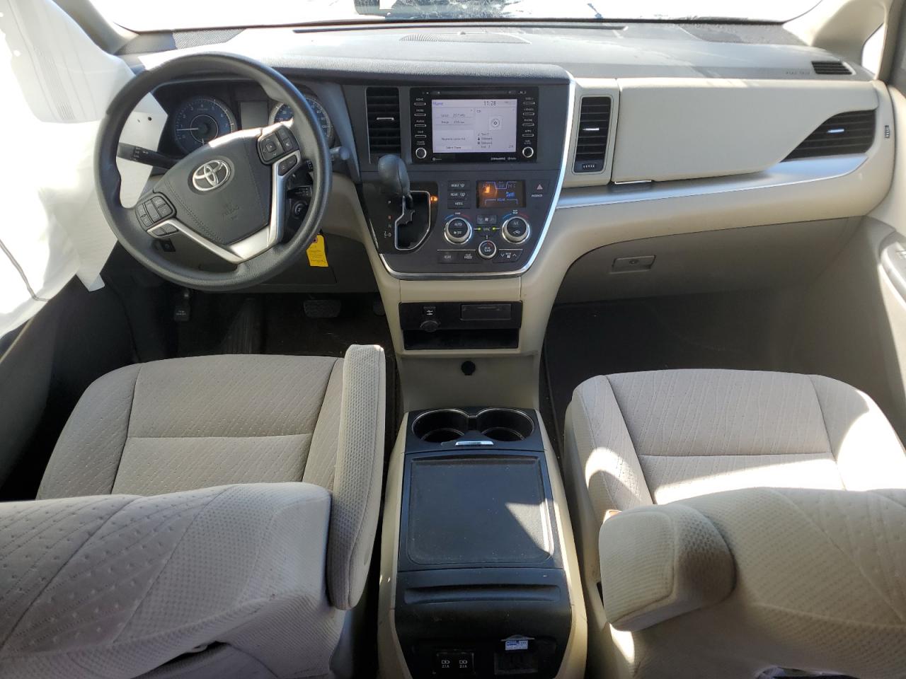 2019 Toyota Sienna - Image 8