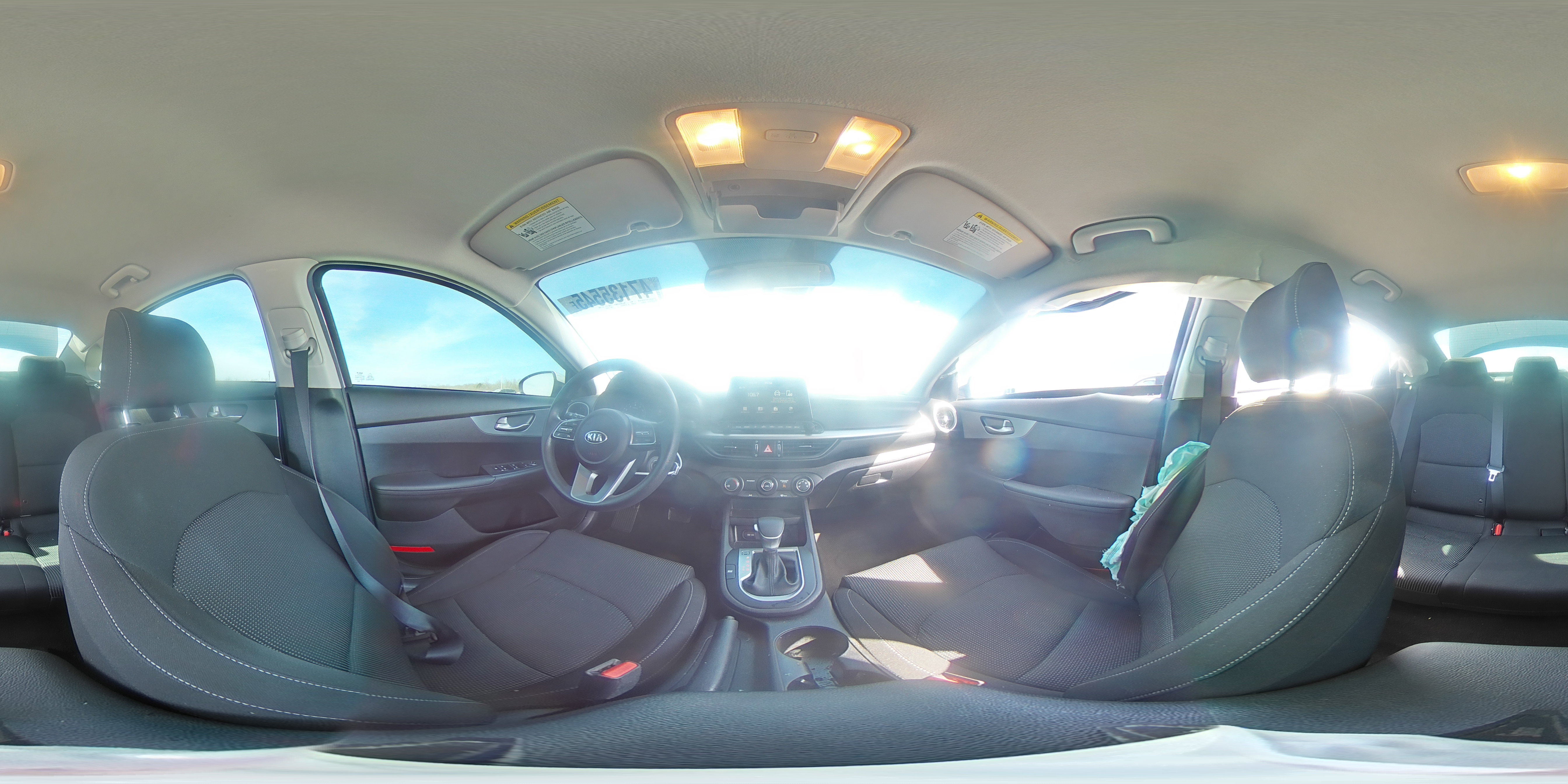 2021 Kia Forte - Image 13