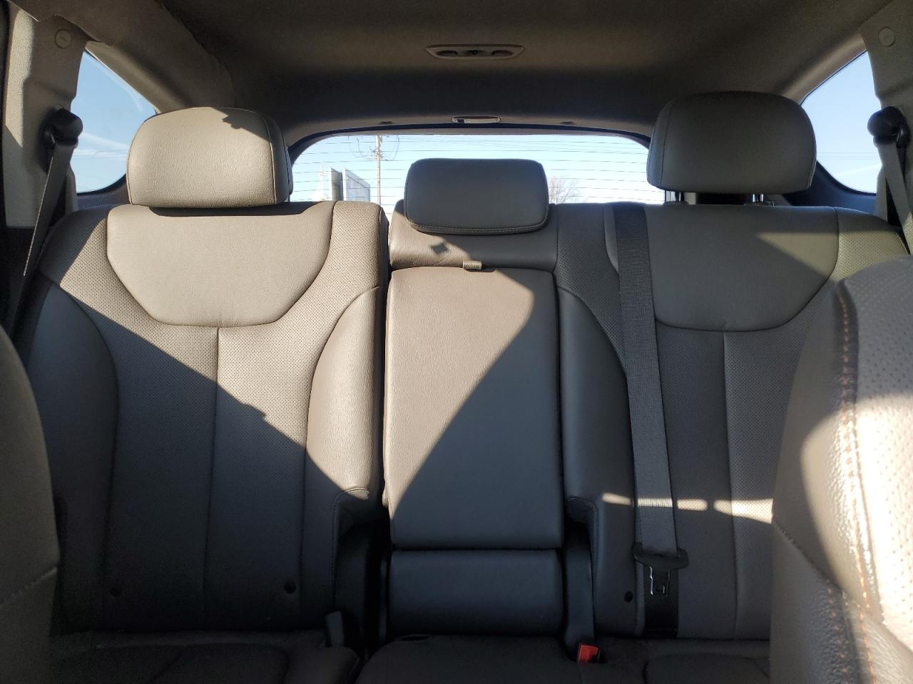 2020 Hyundai Santa Fe - Image 10