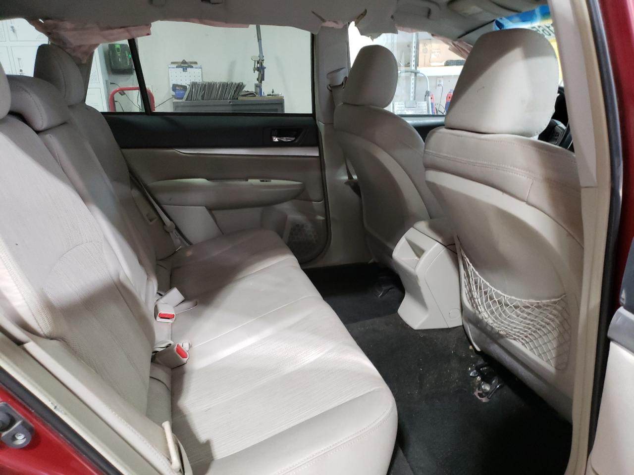 2014 Subaru Outback - Image 11